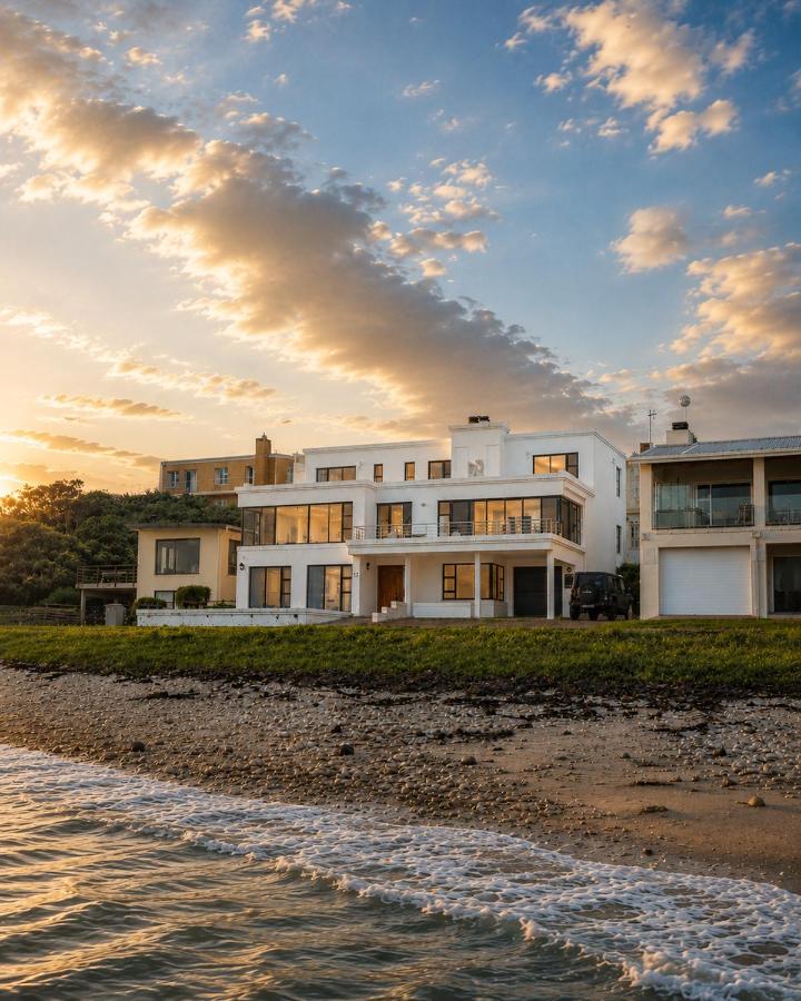 High Tide Seafront at Franskraal - B&B Franskraalstrand