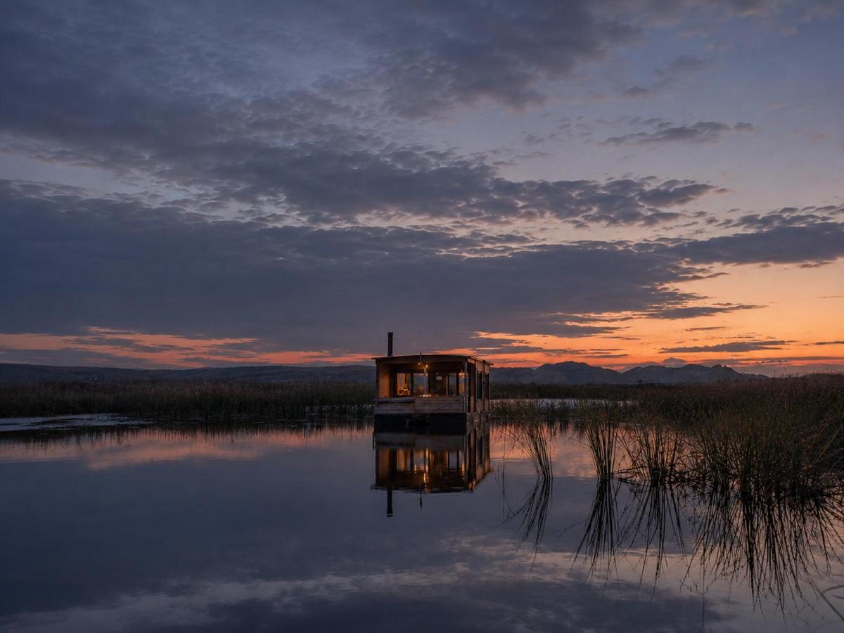 Noah's Raft - House Boat - B&B Pearly Beach