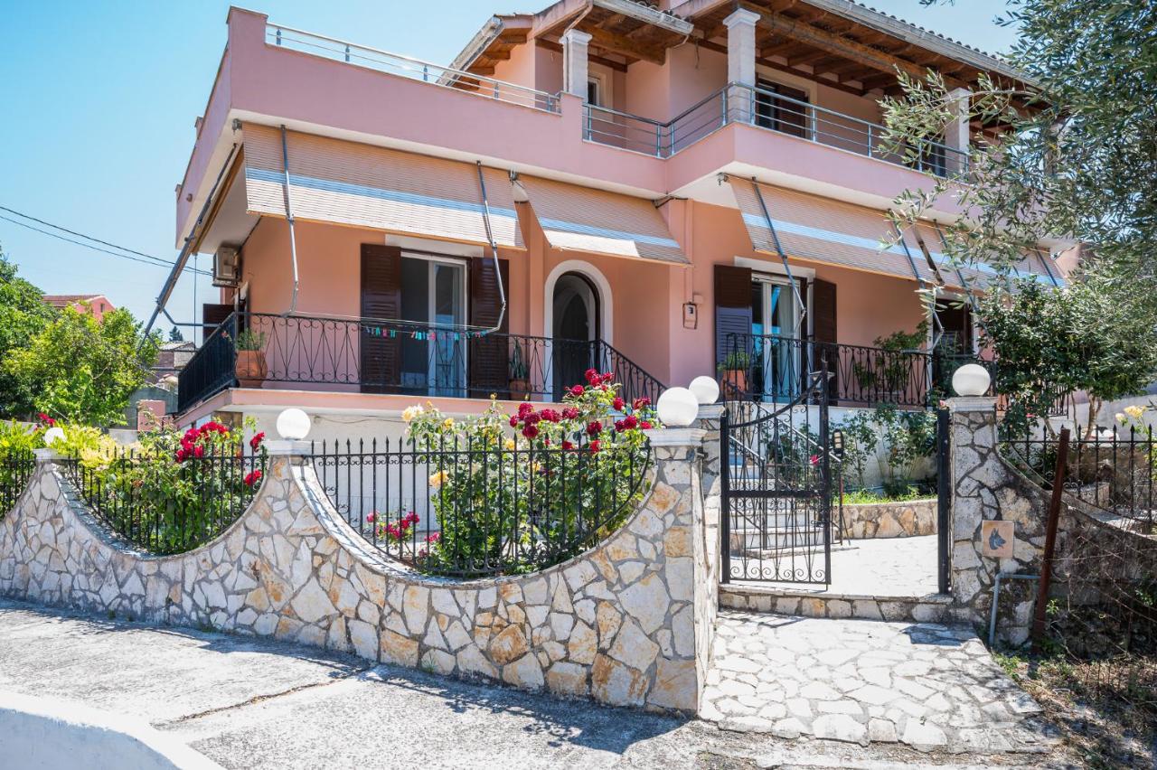 Stavros TwoBedroom House with Patio by Konnect - B&B Agios Ioannis Peristeron