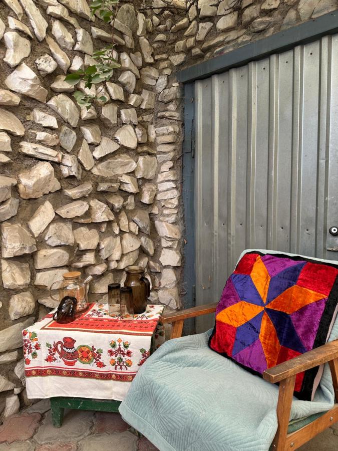 Lucky House guest house - Bed and Breakfast Karakol