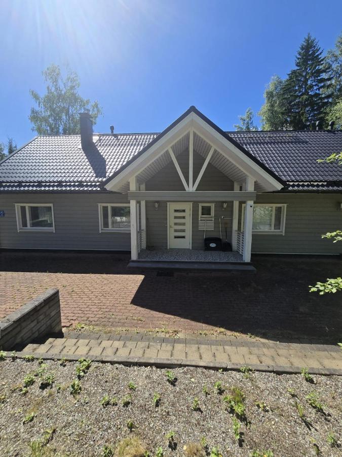 Revontulet ZH Lake View VIPVilla - B&B Mikkeli