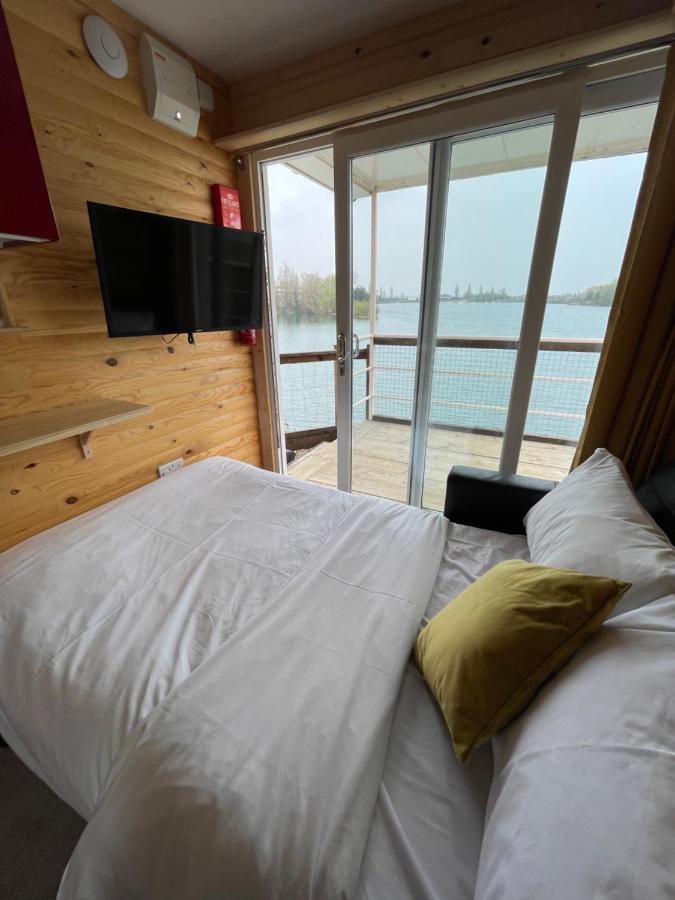 Lake View Lodge Pod - B&B Chichester