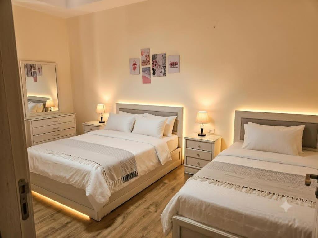 latino appartment lake view - B&B El Alamein