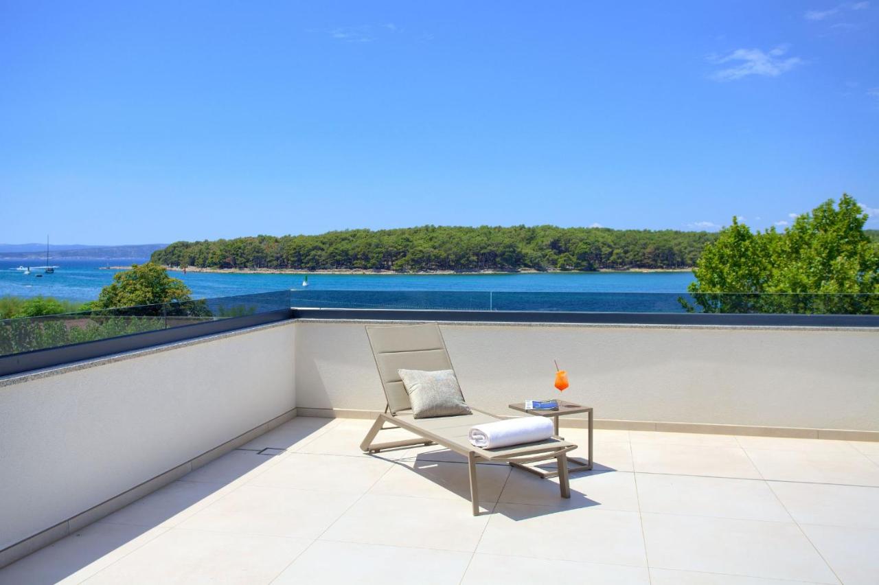 Luxurius Villa Vinka 50m from the beach - free boat tour till 31st od August - B&B Punat