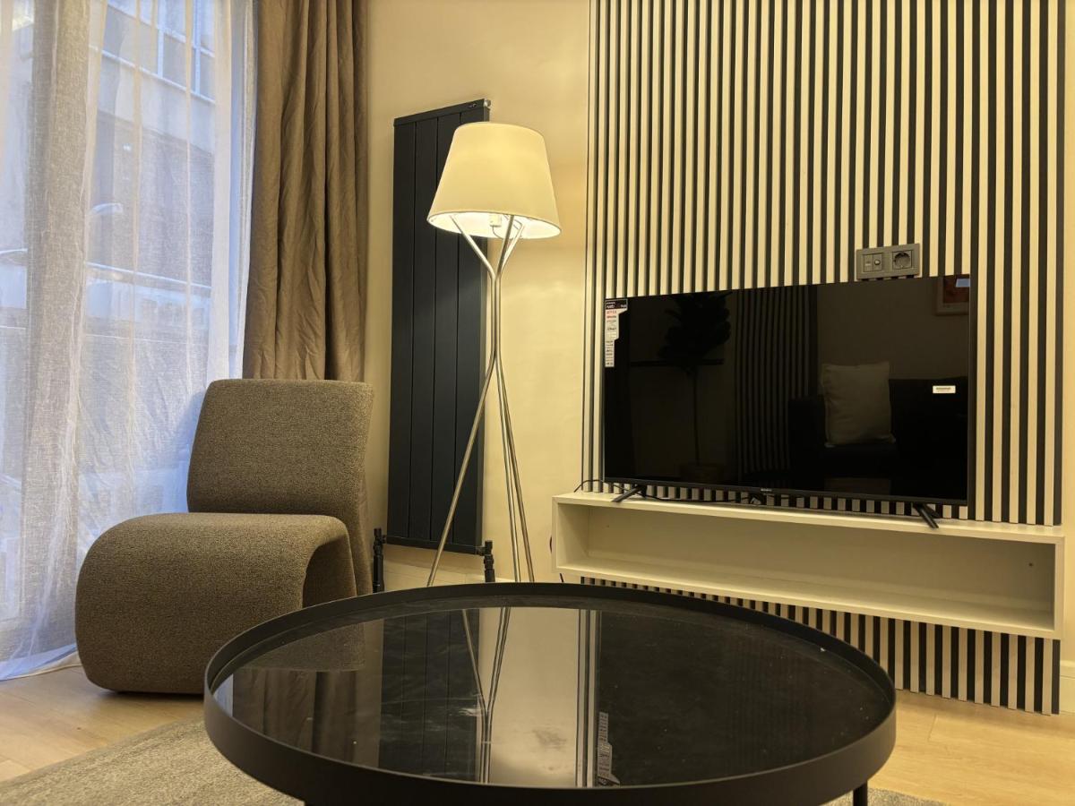 Stylish 2-BR Residence in Nişantaşı - B&B Estambul