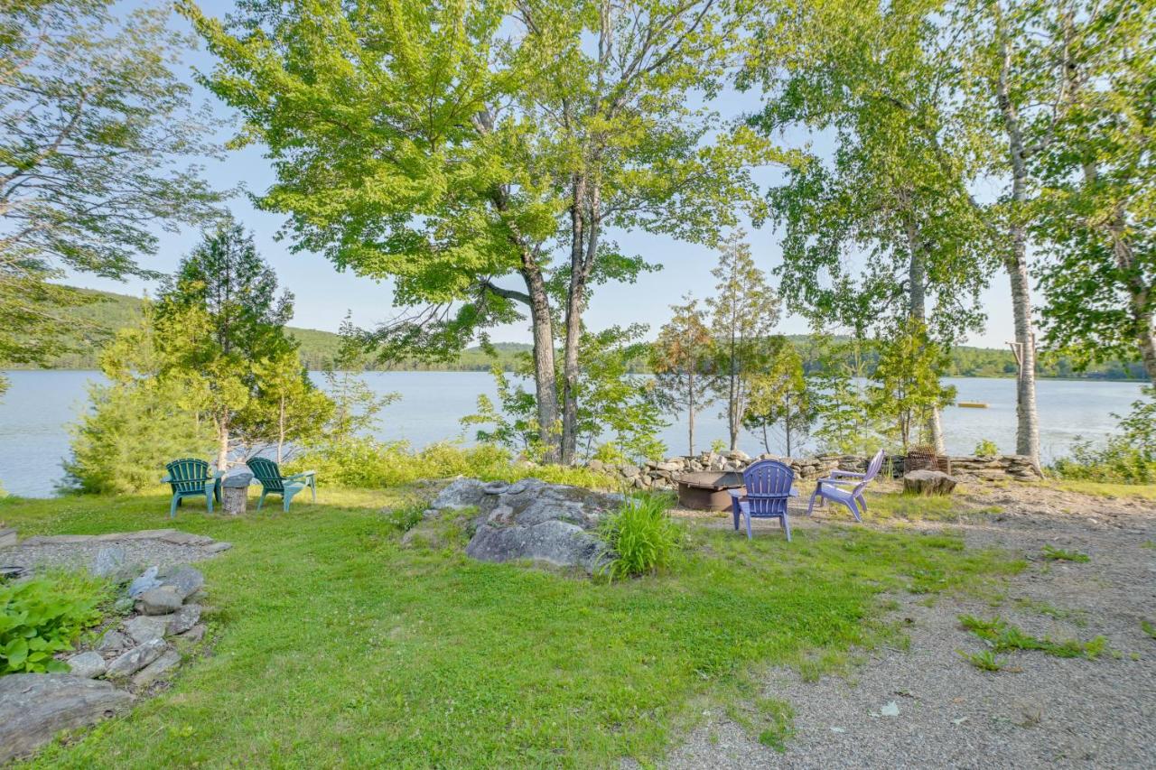 Lakefront Bucksport Home w/ Fire Pit + Gas Grill! - Bed and Breakfast Bucksport