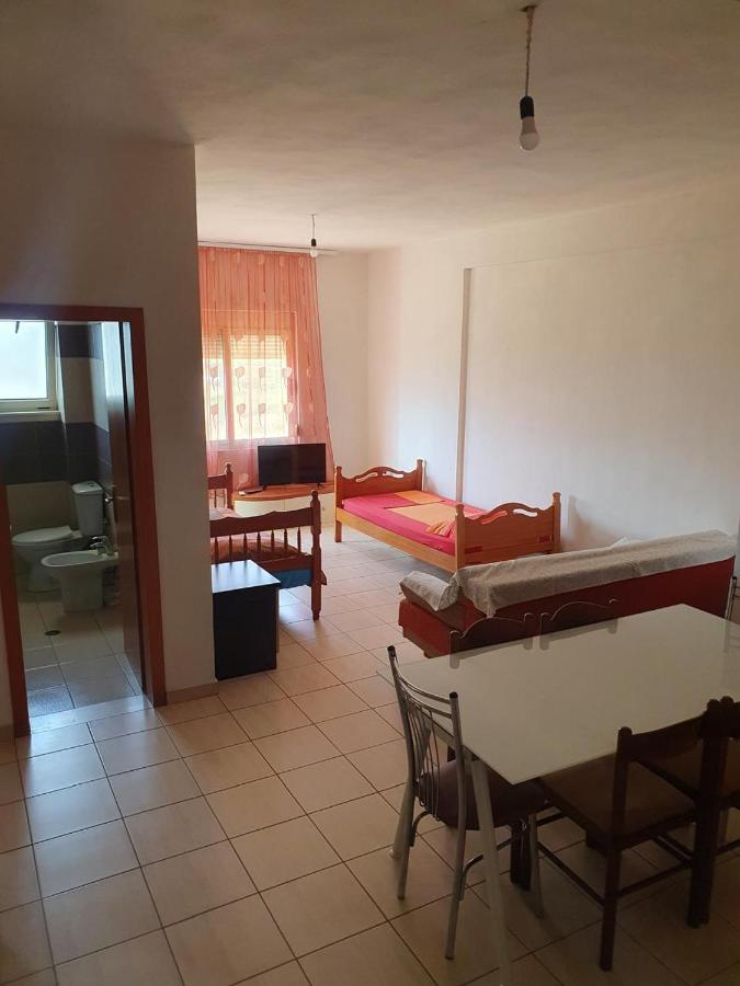 Apartament Xhafaj - Bed and Breakfast Orikum