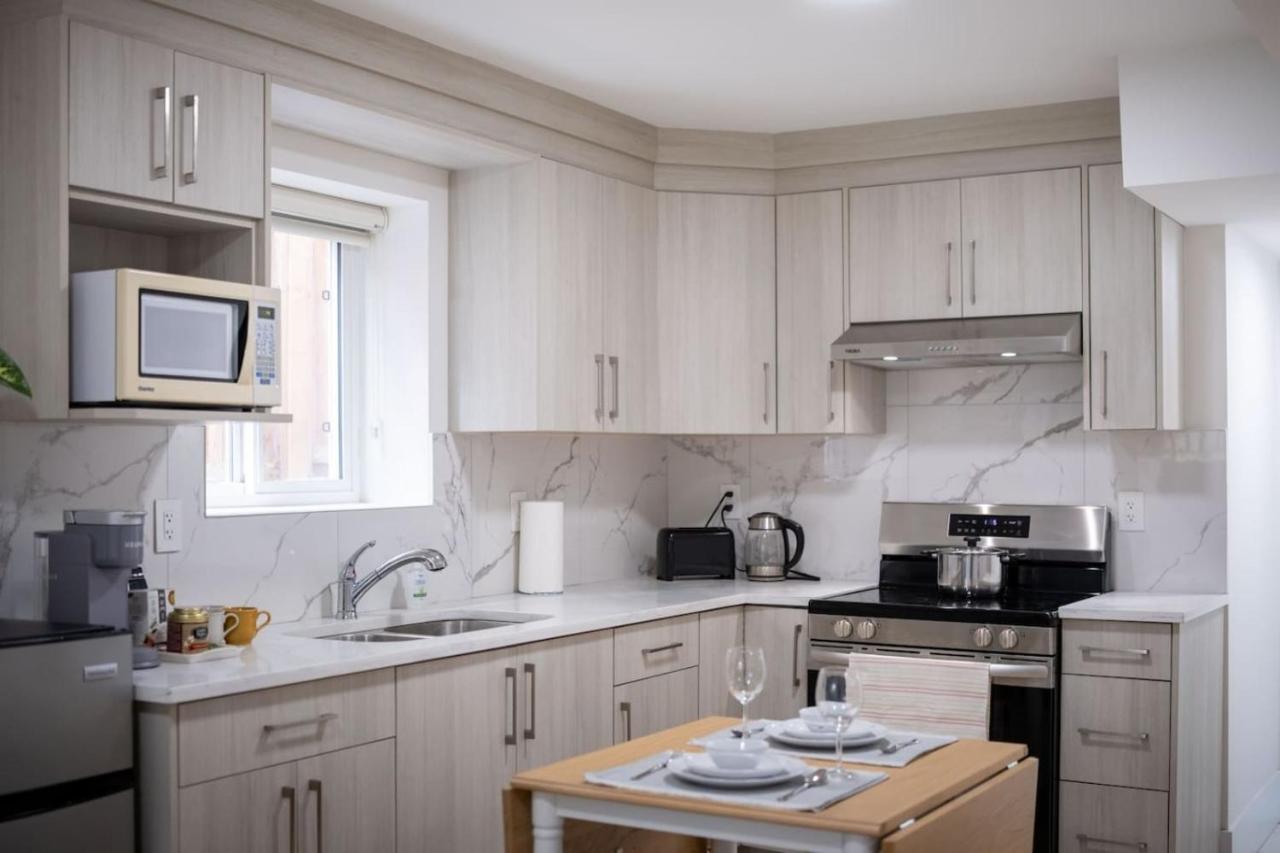Cozy Beachside 2-Bedroom Retreat near Pier - B&B White Rock