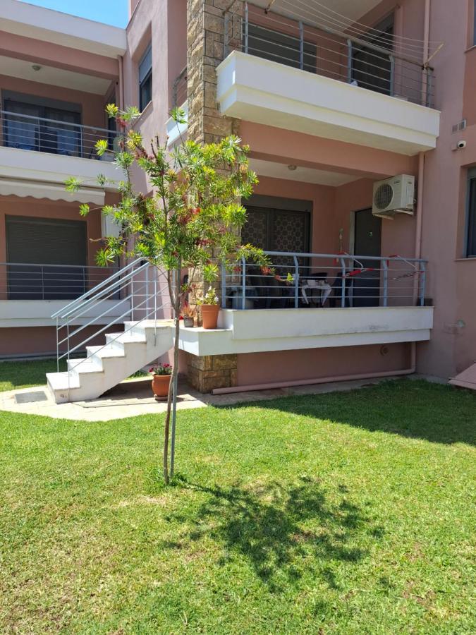 Enoikiazomena diamerismata mezonetes Giannakoudis ΝΟ5 - Chambres d'hôtes Níkiti