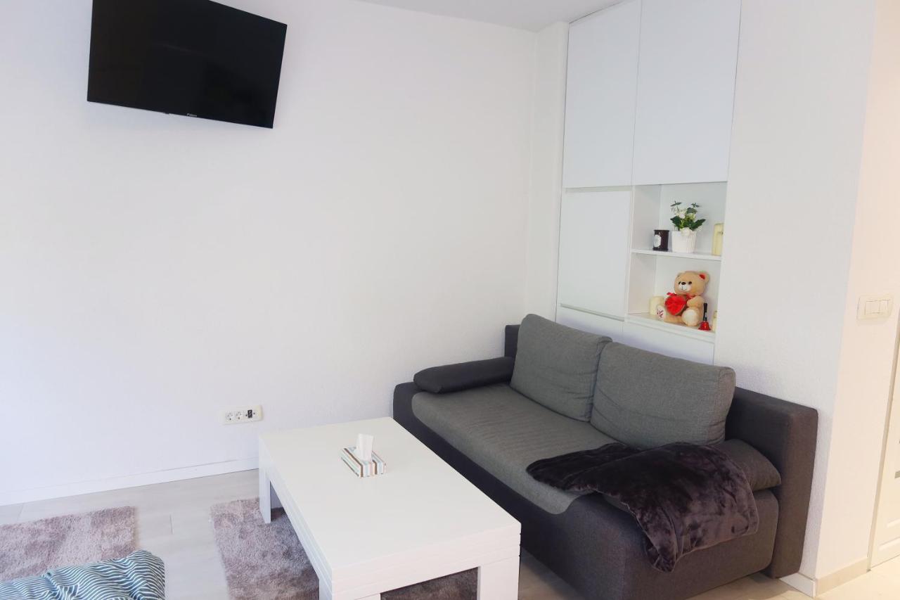AP Apartments- Sunny Hill - B&B Priština