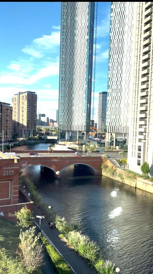 Waterfront Luxury 2BR Flat Salford Manchester - B&B Manchester