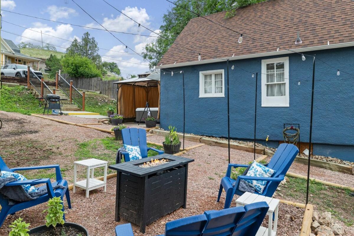 Cottontail Cottage - B&B Rapid City