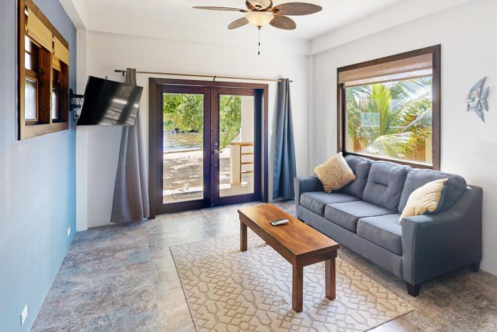 Suite 1 at Island Pearl Gold Standard Certified - B&B Caye Caulker
