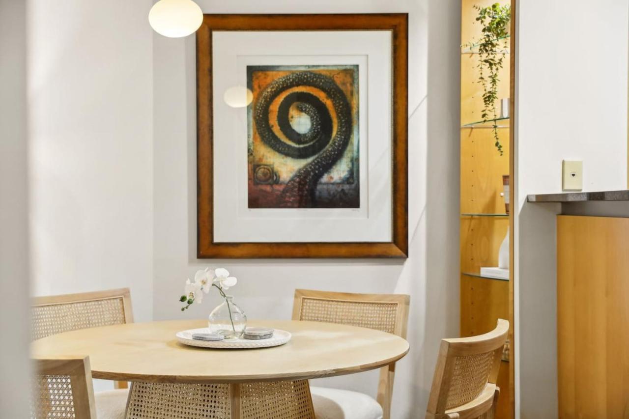 Luxurious Apartment only 250m Walk To Opera House - Ferienwohnung Sydney