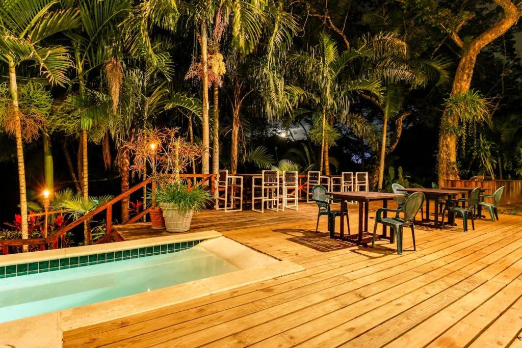 Jaguar Room at Mahogany Hall -Gold Standard Certified - B&B San Ignacio