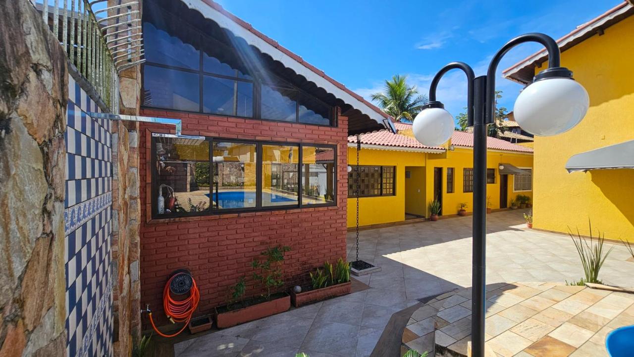 Casa com Piscina Aquecida para até 14 pessoas 600 m da Praia - B&B Peruíbe