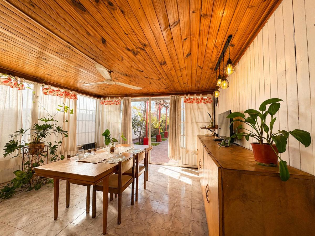 Casa Jade hogar familiar con jardín y parrilla - B&B Godoy Cruz