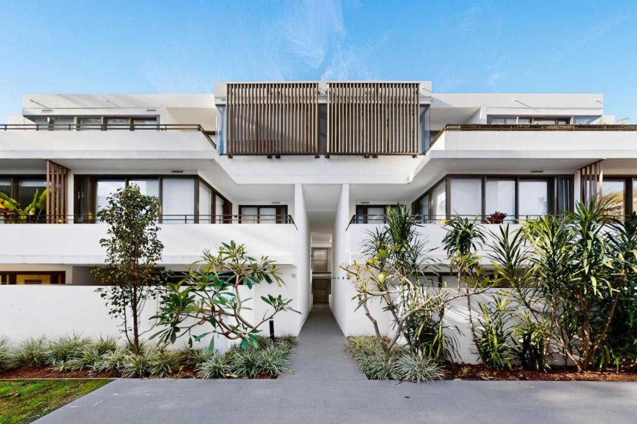 Modern Coastal Apartment with Private Balcony - B&B Sídney