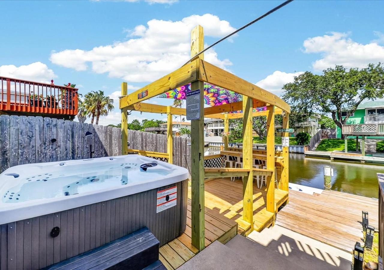 Waterfront, Dock, Hot Tub, Near Beaches, Pets Allowed - Ferienwohnung Corpus Christi