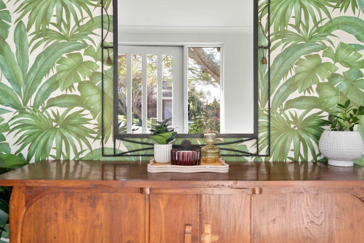 Moffat Beach Abode - Dog-friendly Escape by the Sea - Chambres d'hôtes Caloundra