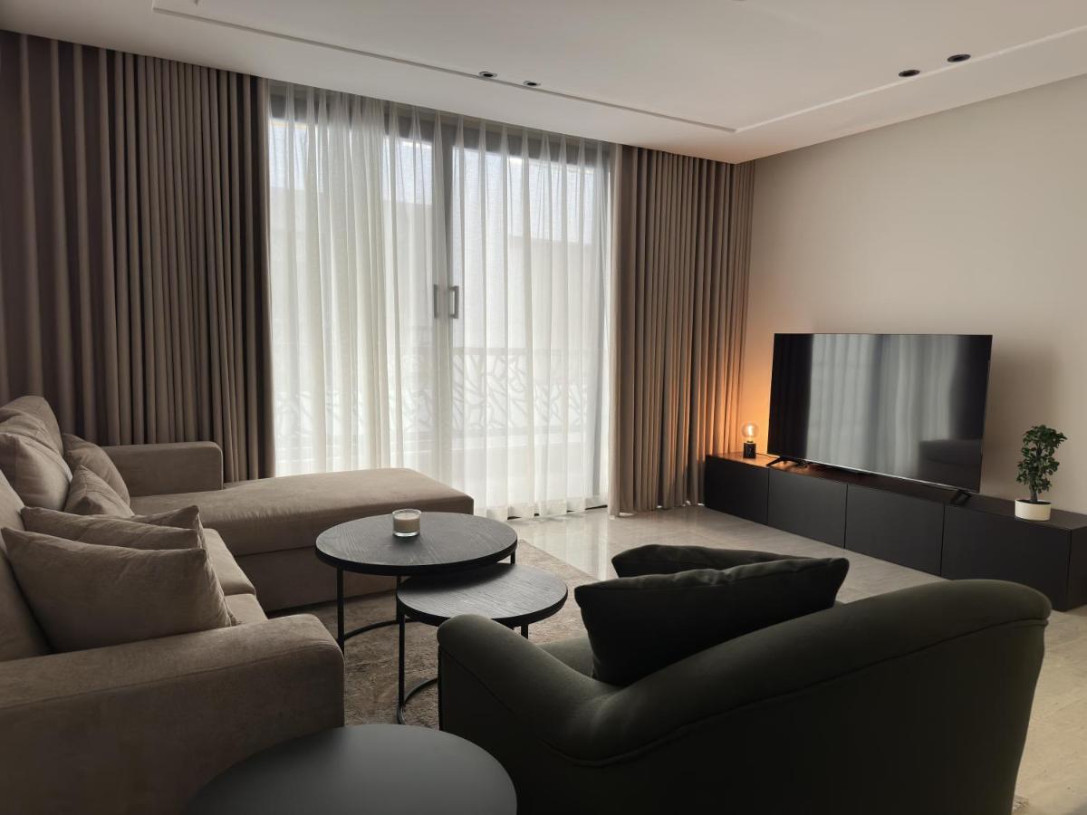 شقه 3 غرف نوم وصالة فخمة بدخول ذاتي - B&B Khobar