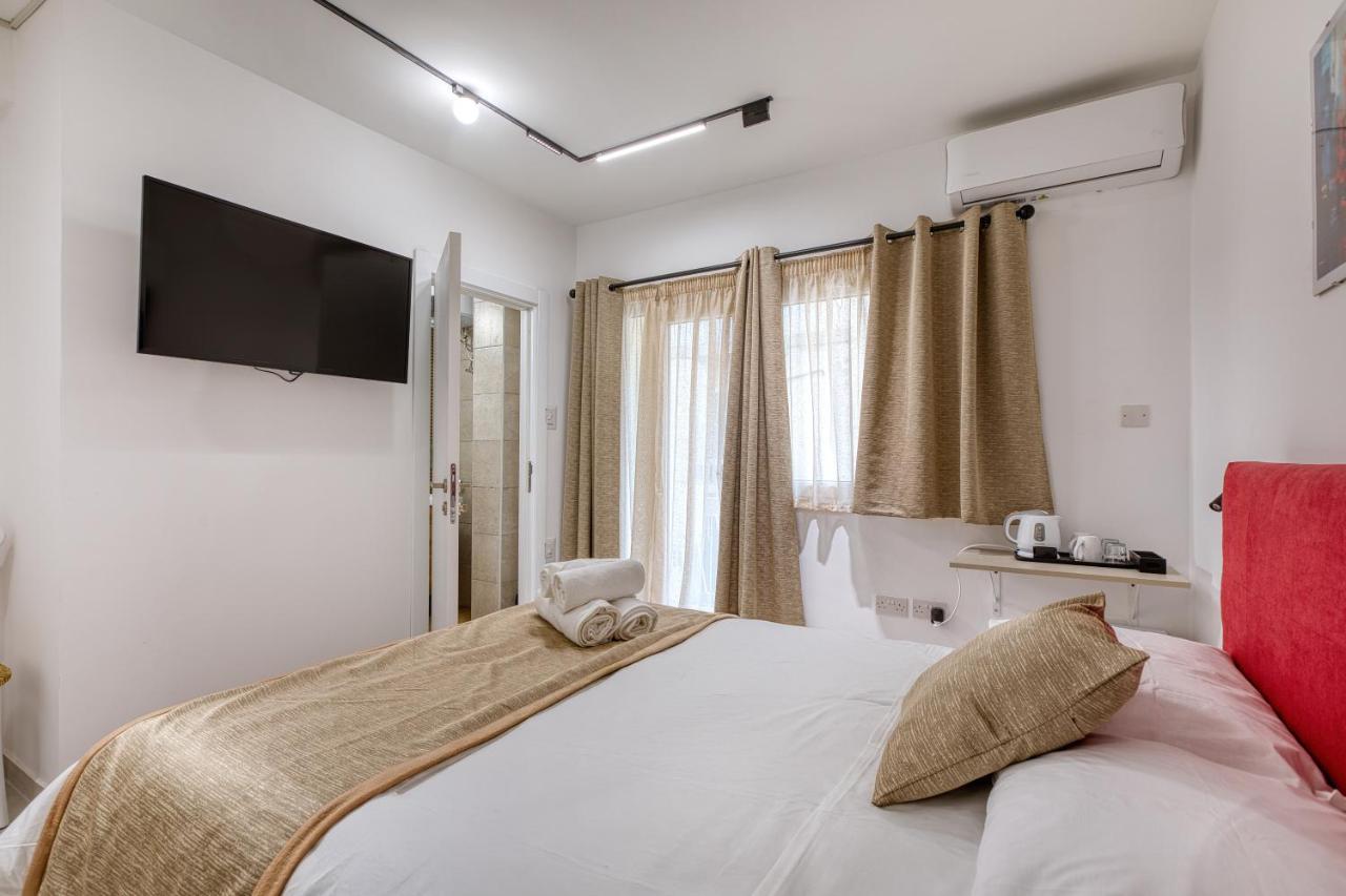 Central Sliema Haven Suites 4 - B&B Sliema