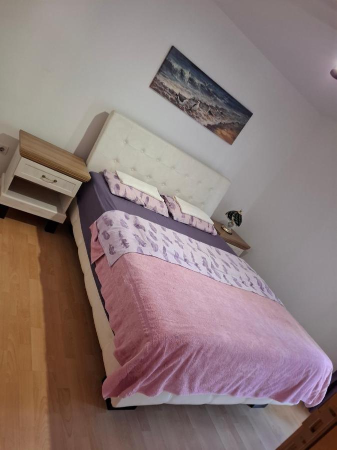 INM Family Apartmants - Chambres d'hôtes Cetinje