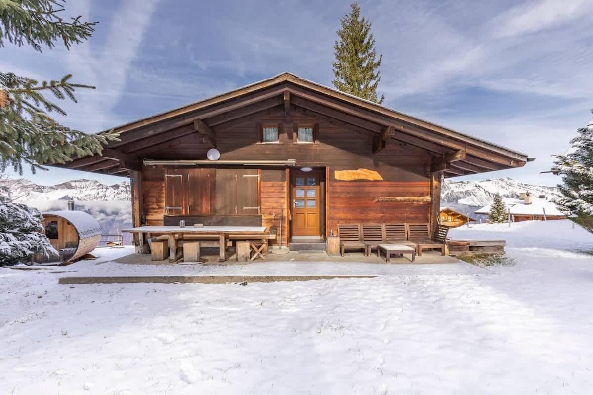 Sara - Bed and Breakfast Axalp