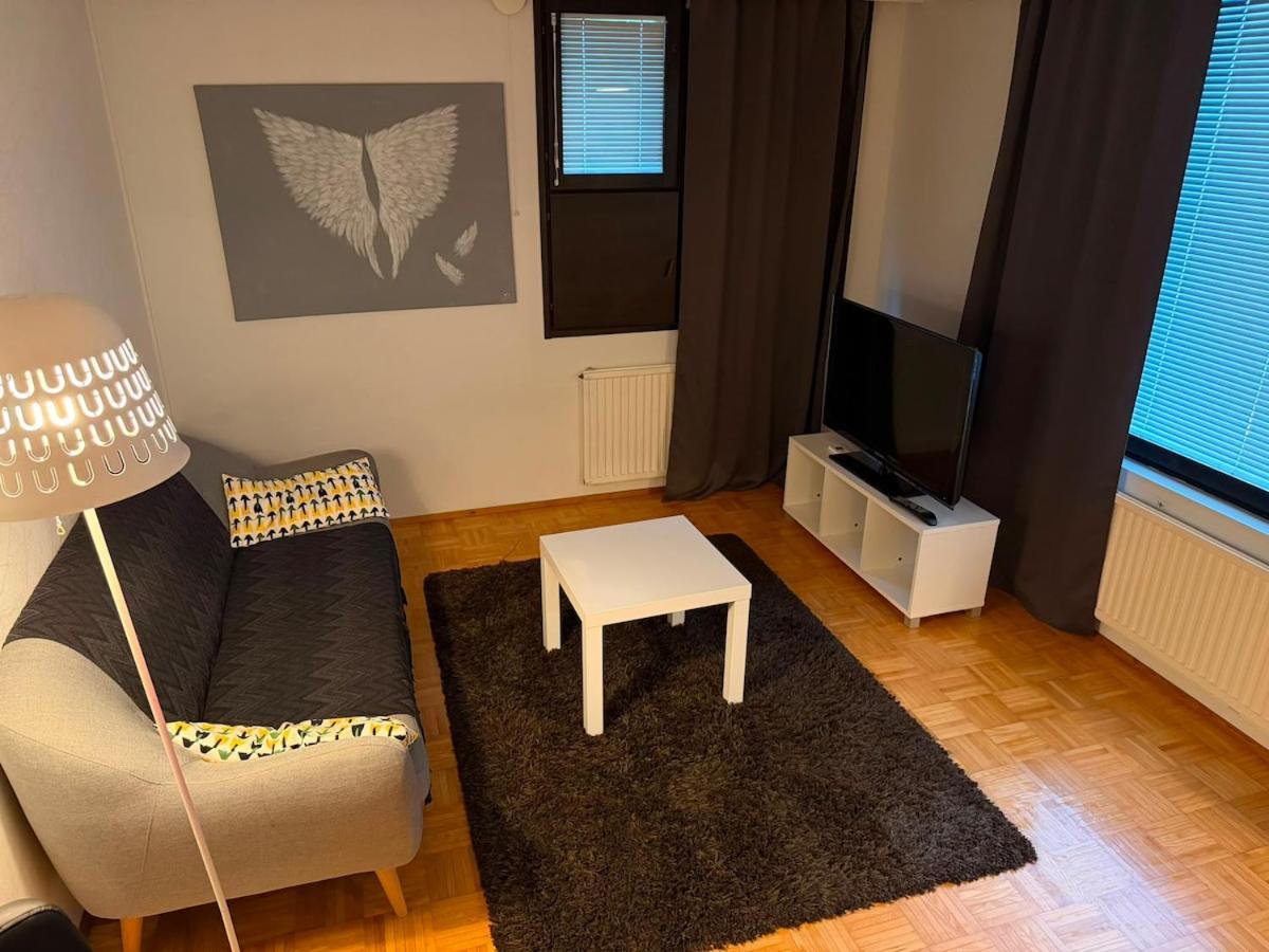 City Center Apartment with Sauna, balcony&parking - B&B Lieksa