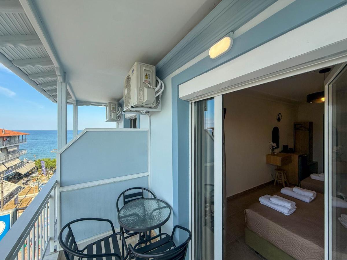 Triple Room with Sea View