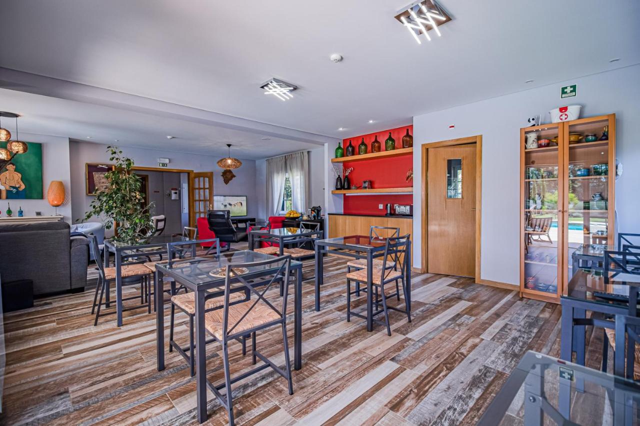 Spacious villa in Sesimbra with a private year-round pool - B&B Sesimbra