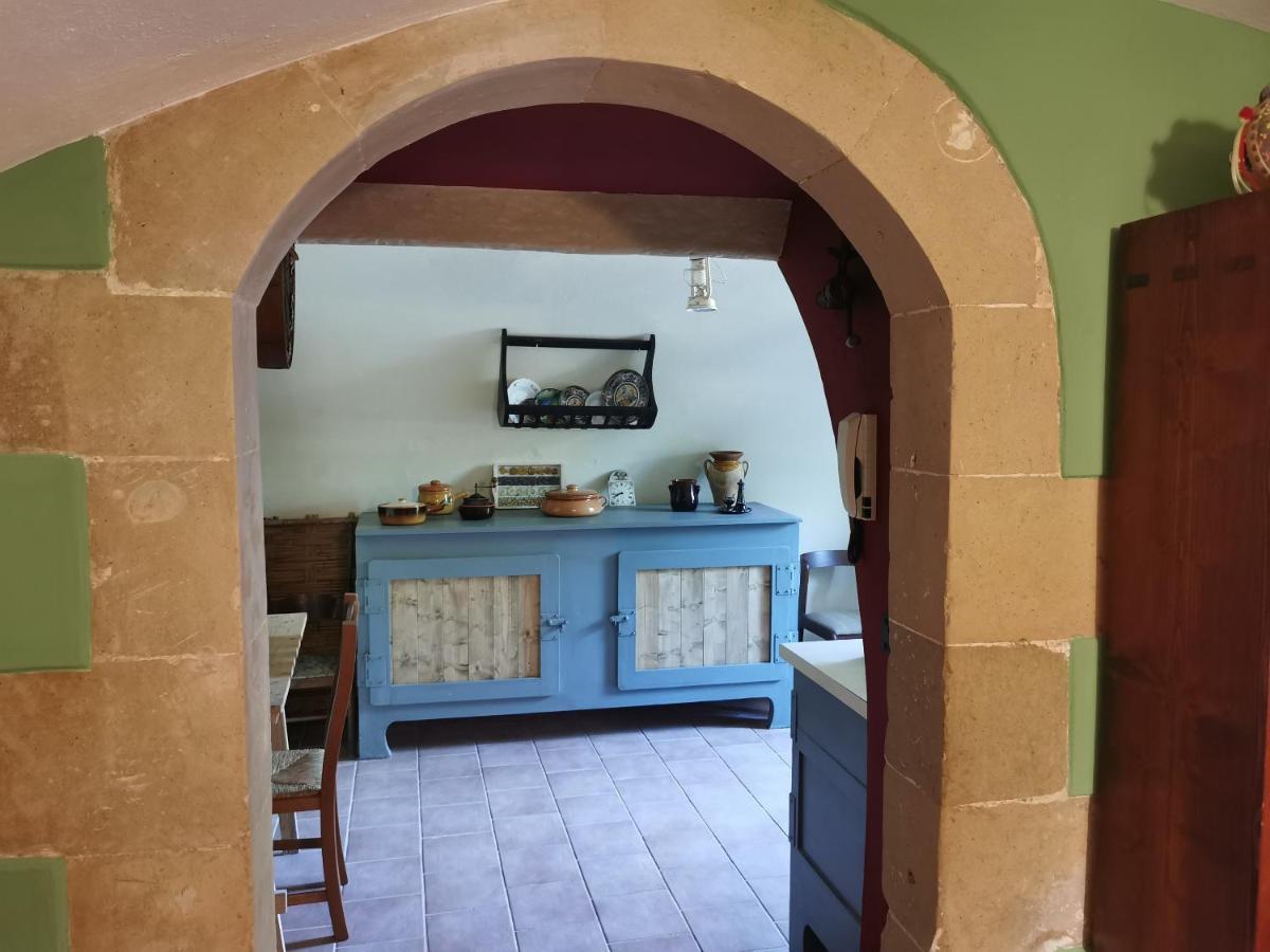 Welcoming house in Muro Leccese with fenced garden - Chambres d'hôtes Muro Leccese