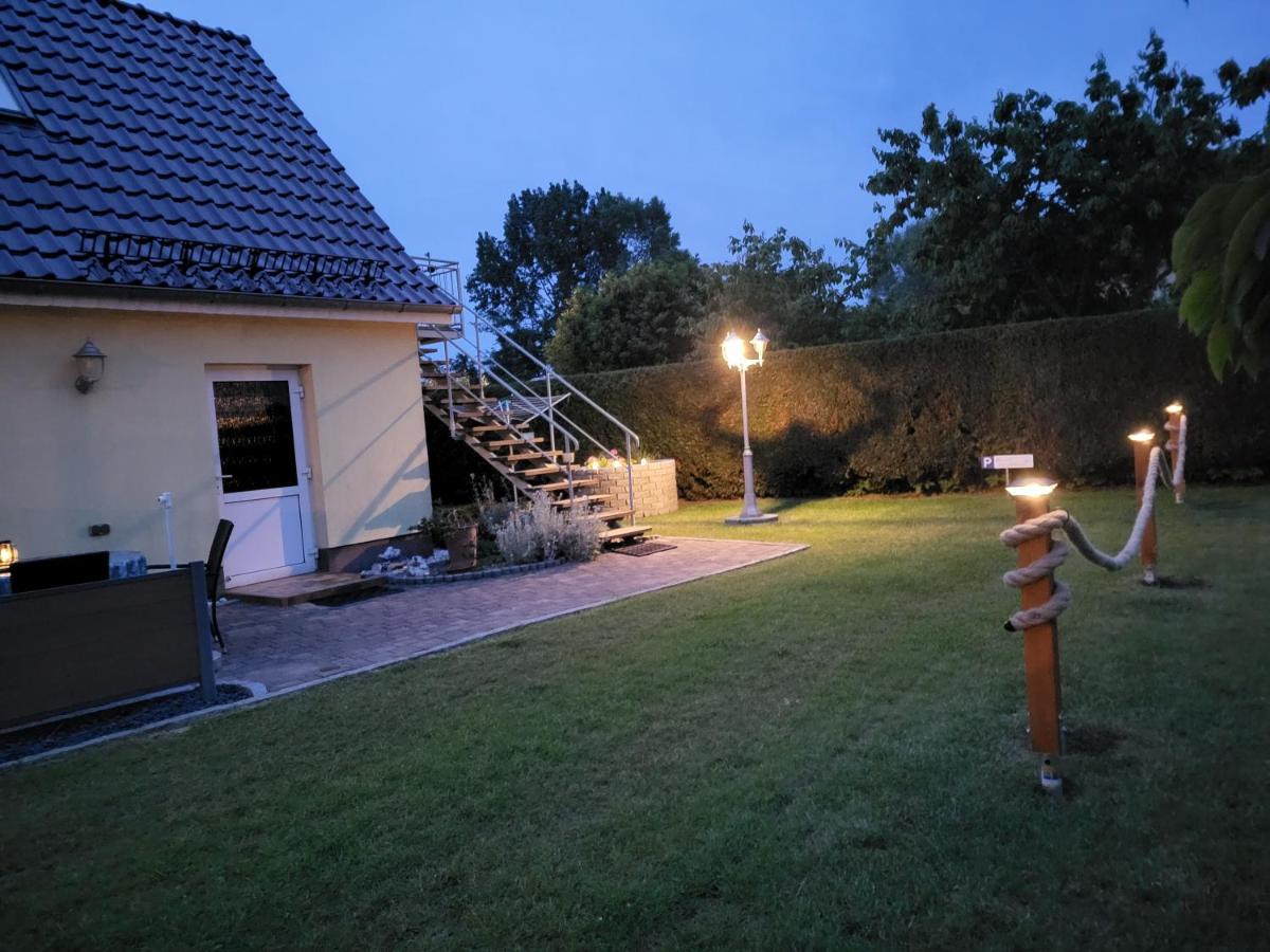 kleines feines Kühlungsborn, Studio mit Terrasse, Parkplatz & WLAN, 300m vom Strand entfernt - B&B Ostseebad Kühlungsborn