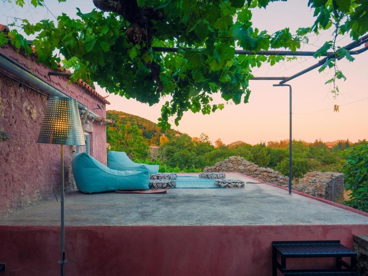 Richea Hideaway, Stone Cottage & Hidden Beaches - Chambres d'hôtes Koulouraíika
