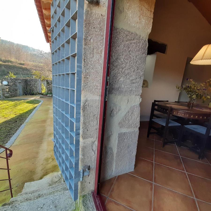 Beautiful villa in Póvoa de Lanhoso with pool and garden - Chambres d'hôtes Póvoa de Lanhoso
