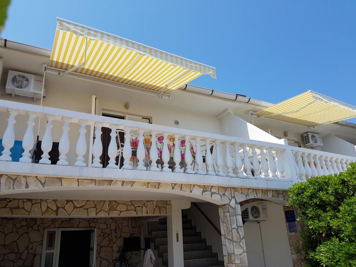 Cosy apartment in Pag / 26 m² / Sea view - Chambres d'hôtes Pag
