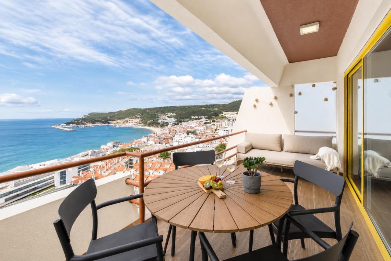 Maravista Sea View Apartment with Balcony and Parking - Chambres d'hôtes Sesimbra