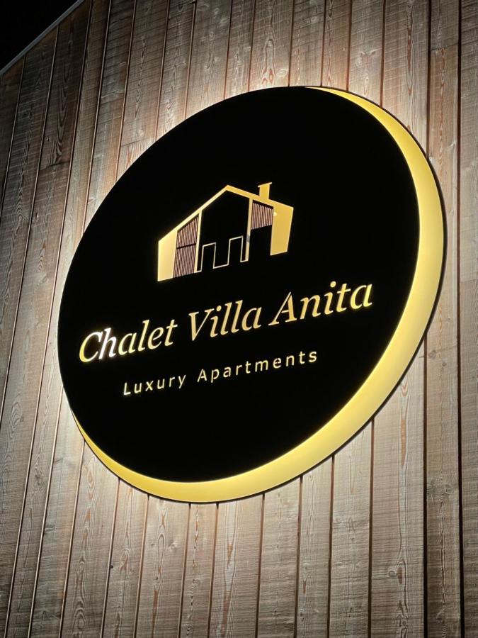 Chalet Villa Anita Garden - Ferienwohnung Chiassis