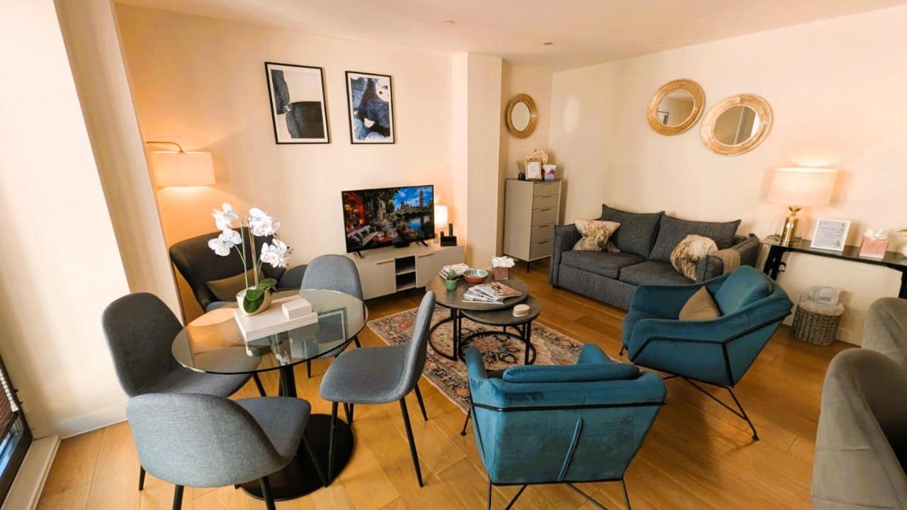 Westminster two bed one bath sleeps 5 with Air-Con - B&B London