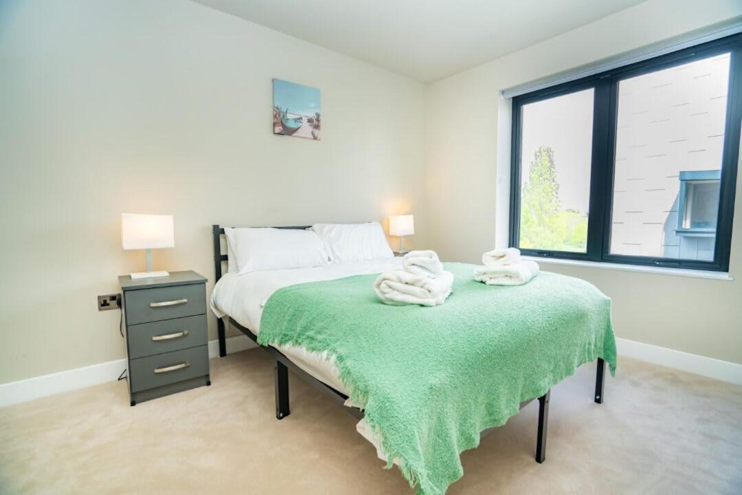 Modern 1BR Apt near Solihull & Central Birmingham - Bed and Breakfast Birmingham