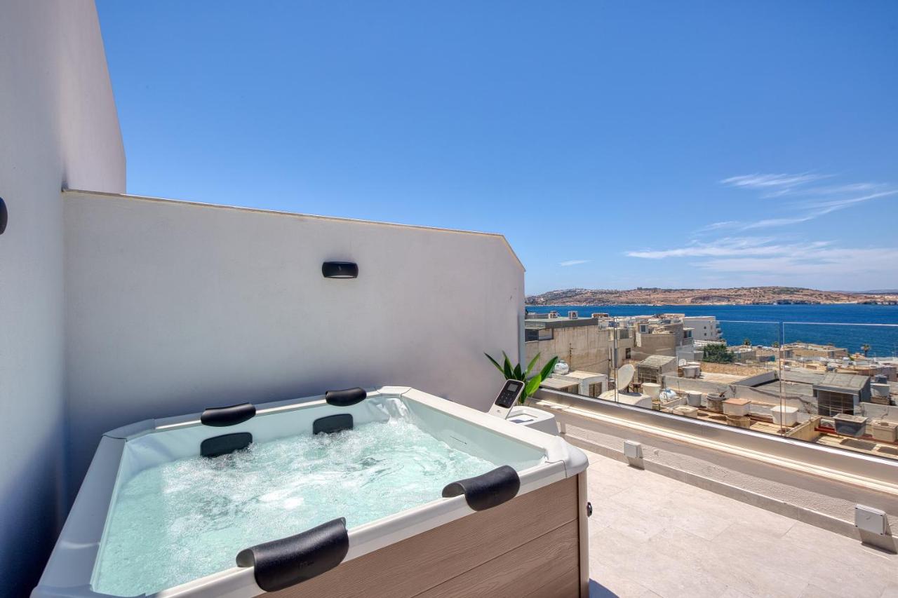 New - Stylish 2BR penthouse with Terrace, Seaview & private Jacuzzi by SF Homes 11 - B&B San Pawl il-Bahar