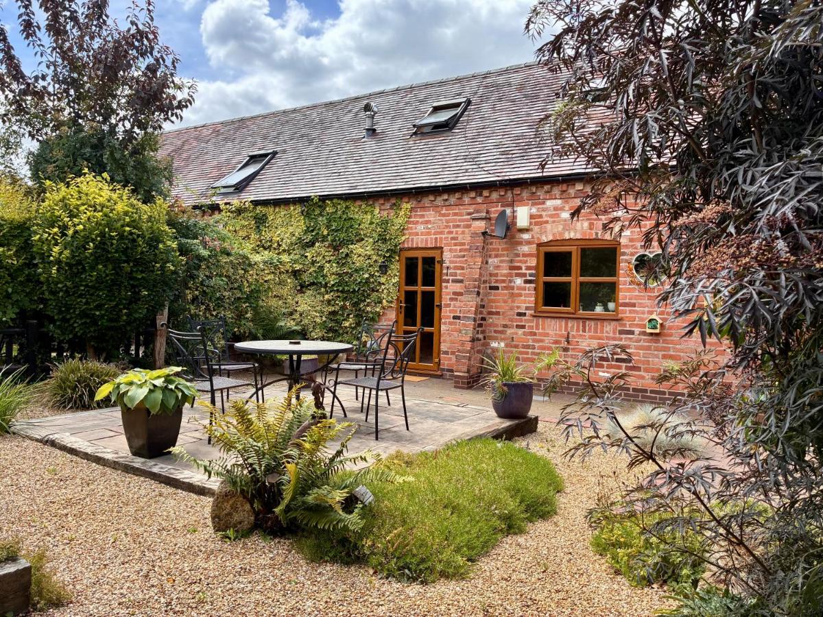 The Dairy - Country Retreat - Near NEC - Sleeps 6 - Bed and Breakfast Coventry