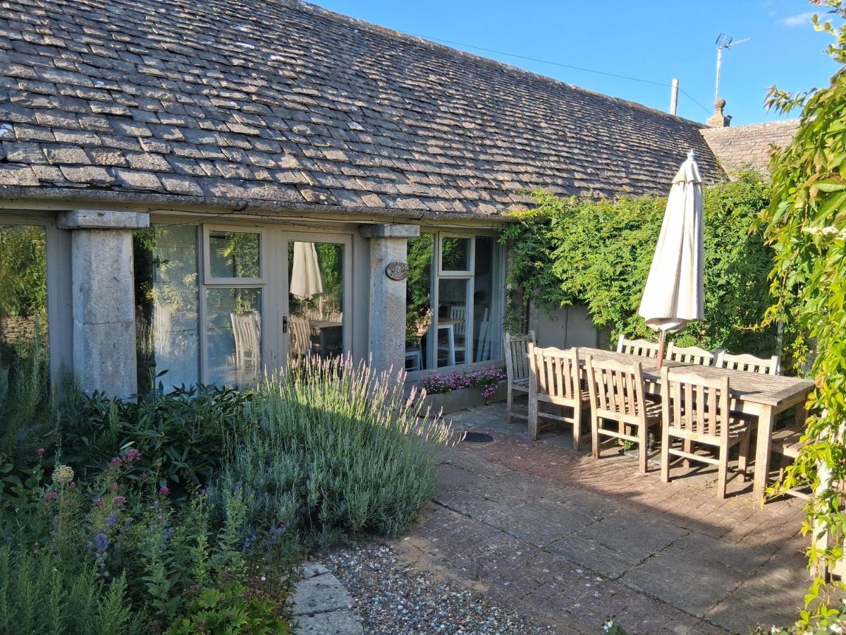 The Old Workshop - B&B Bisley