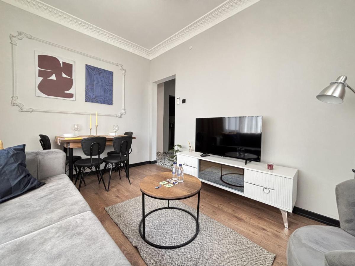 1BR w Turkish Hammam Central Galata Stay - B&B Estambul