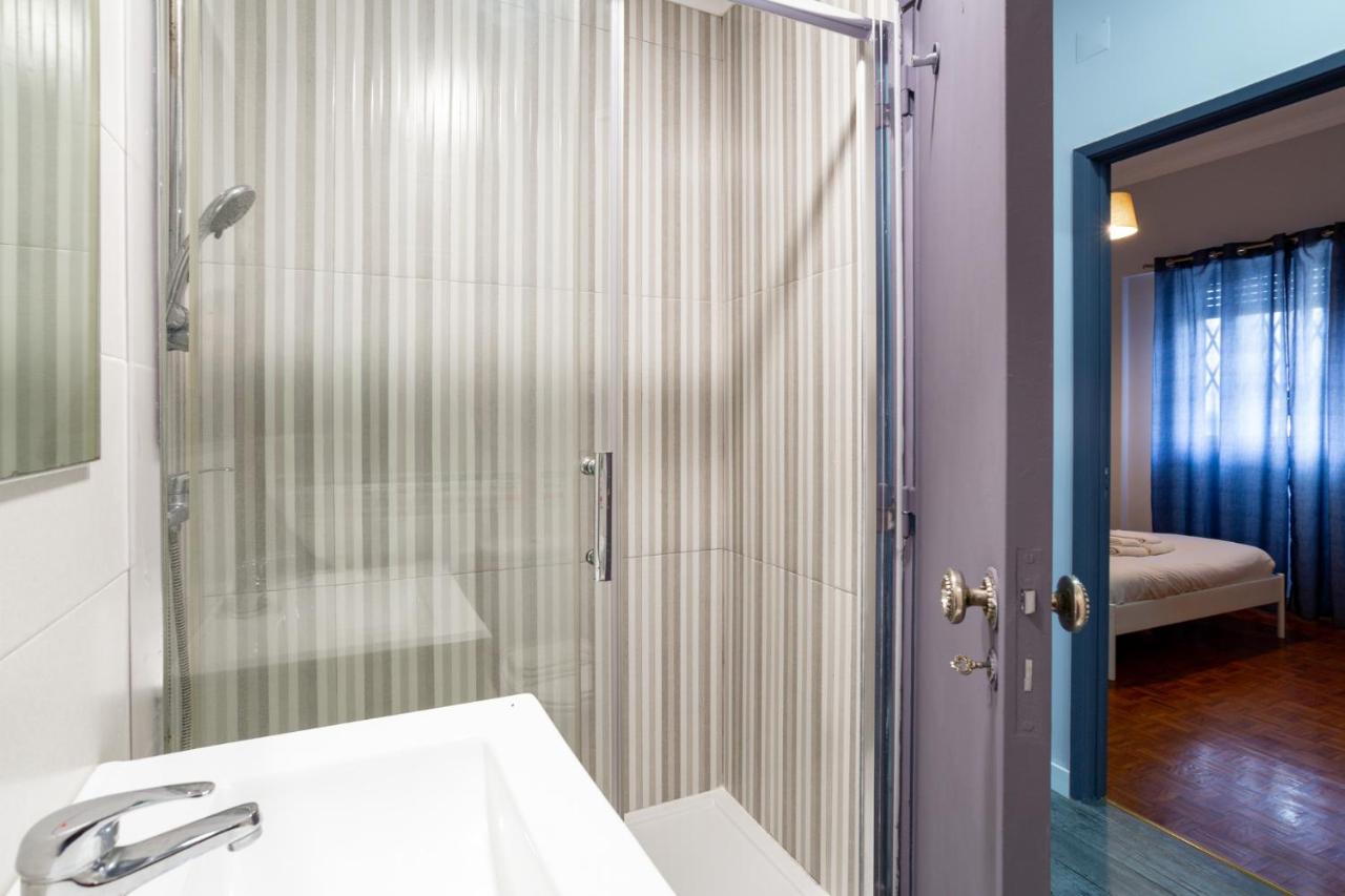 Caparica Urban Beach Retreat Near Beach and Park - Ferienwohnung Almada