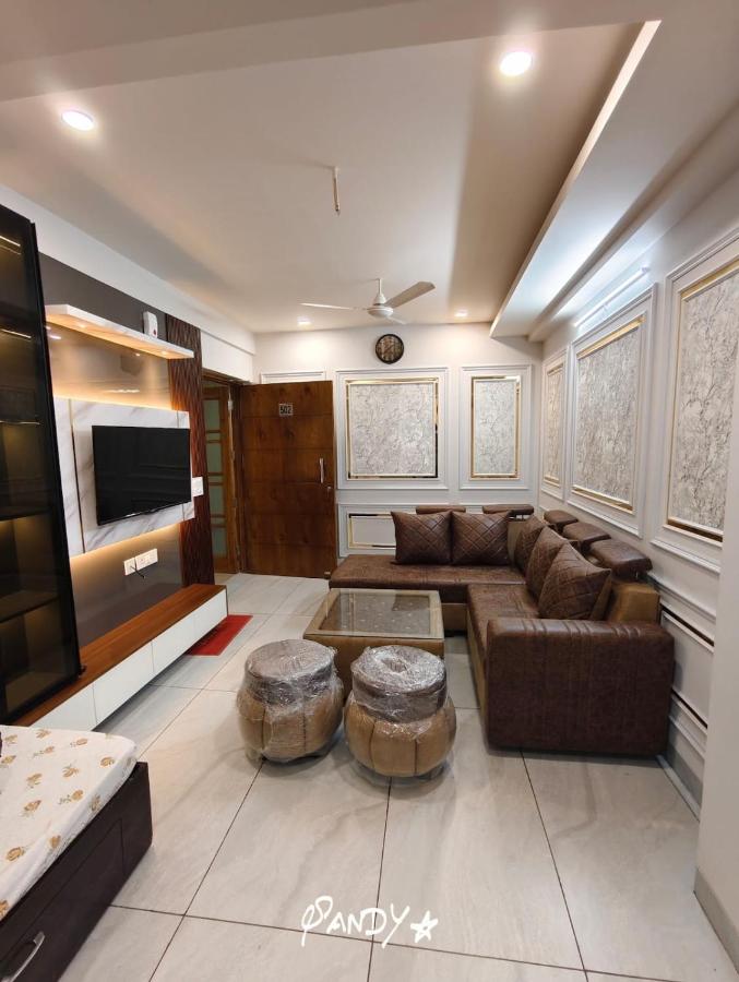 Tara Luxury Homes 1BHK Hill View - B&B Solan