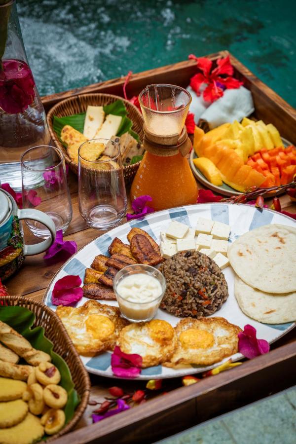 KARÉ - Arenal Exclusive Rainforest Villas - Bed and Breakfast La Fortuna