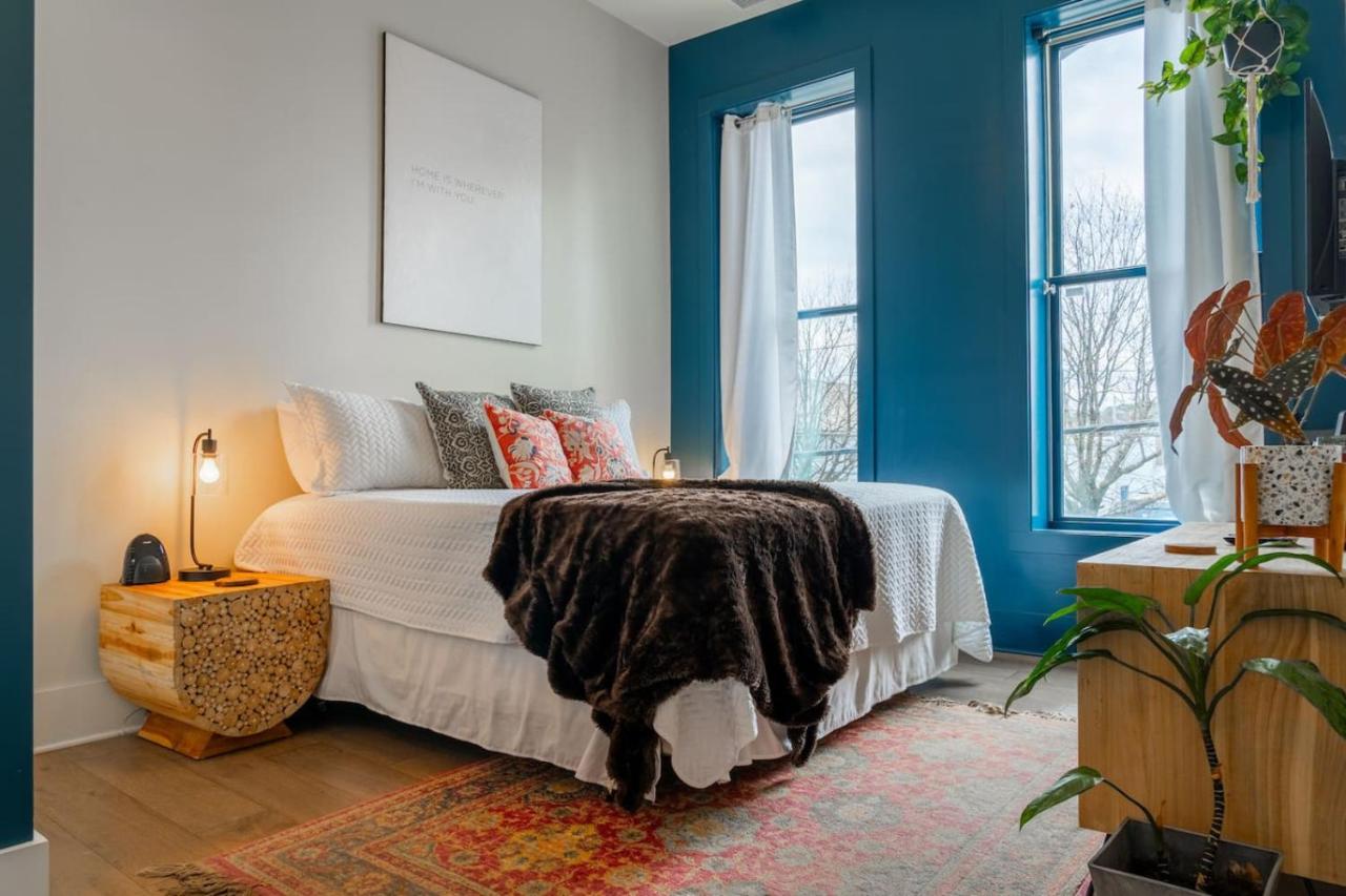 Designer Penthouse with Rooftop Deck Near Downtown and Lookout Mtn - B&B Chattanooga