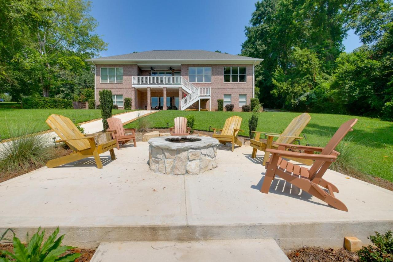 Beautiful Lake Sinclair Retreat w/ Dock & Deck! - B&B Milledgeville