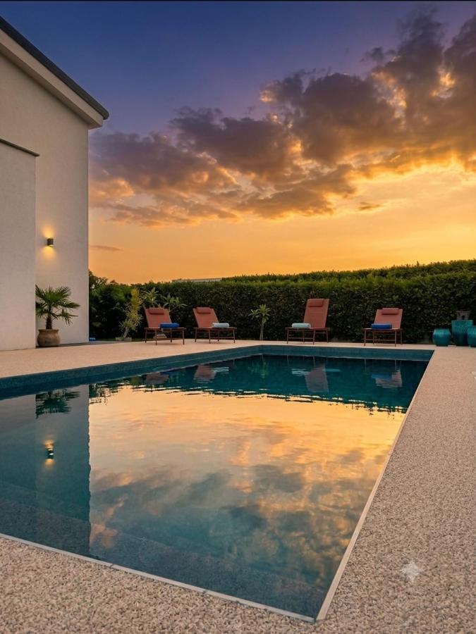 Villa Aloha - Private Pool - Walk to the Beach - B&B Arenella